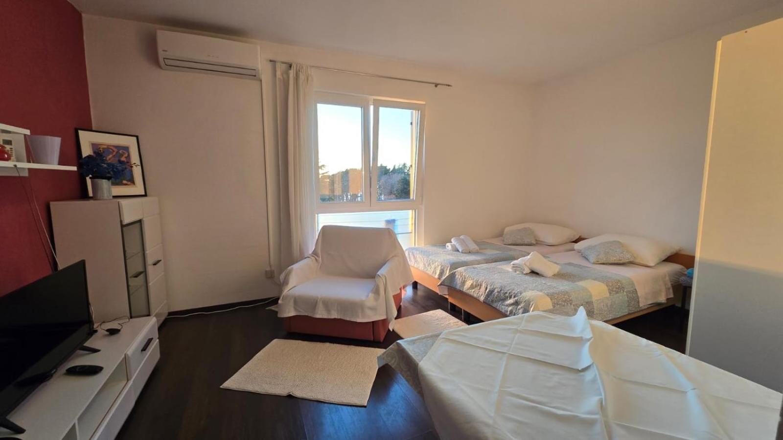 Studio Apartment Ljubica For 2 Persons 150M From The Beach Poreč Kültér fotó
