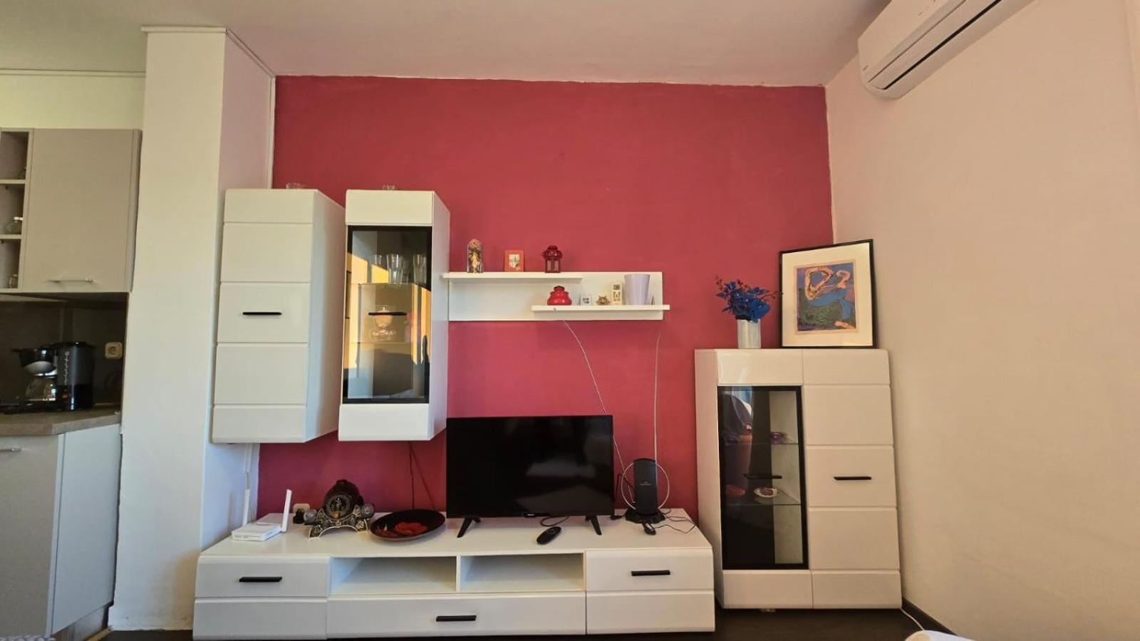 Studio Apartment Ljubica For 2 Persons 150M From The Beach Poreč Kültér fotó